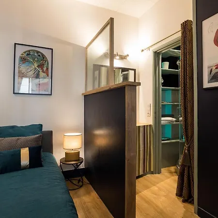 Renee Apartment *