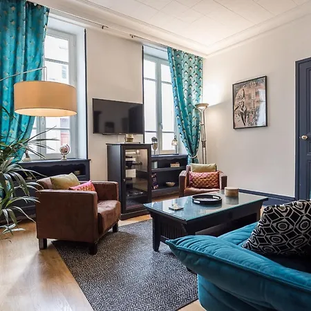 Renee Apartment *