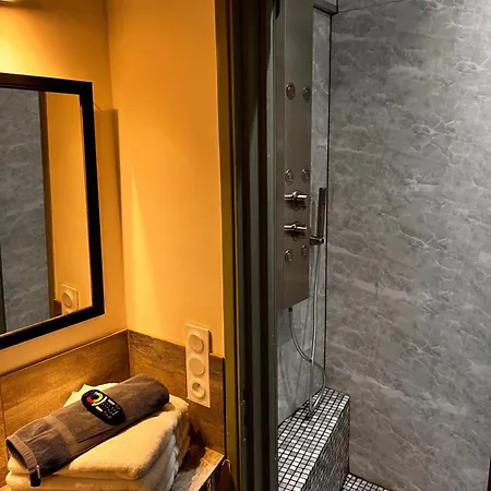 Renee * Valence (Drome)